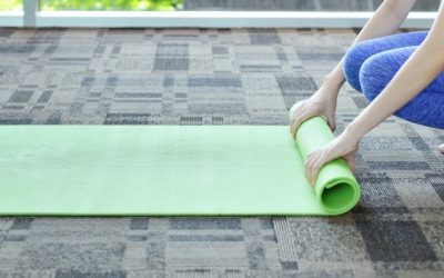 8 Best Yoga Mats for Carpets: Pile Types Compared and Picks