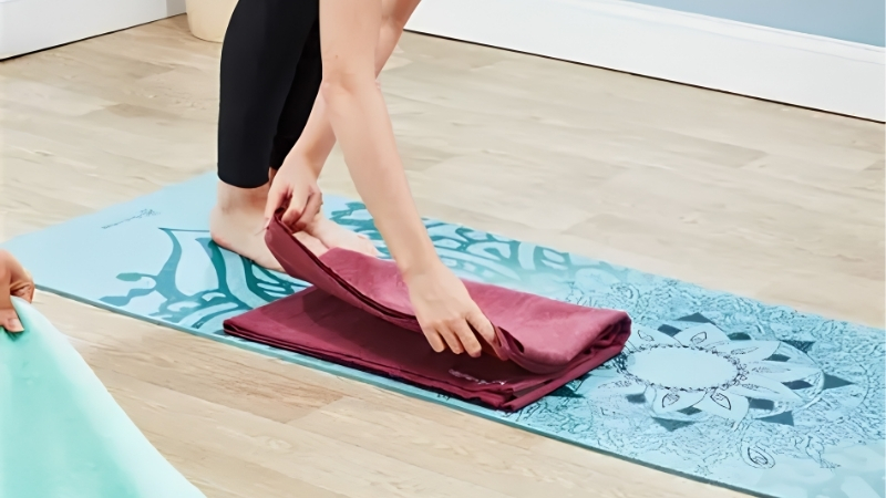 How to Choose a Hot Yoga Mat Towel