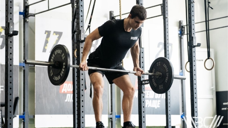 How to Choose Gear for the Best Barbell Exercise for Back