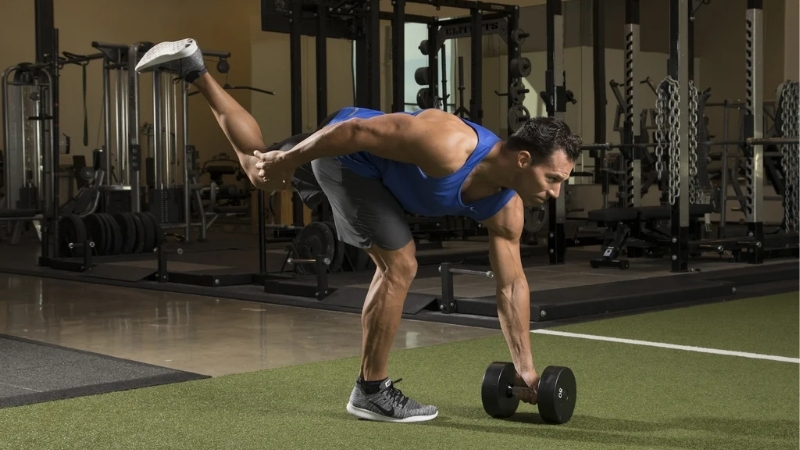 How to Choose Gear for the Best Compound Exercises With Dumbbells