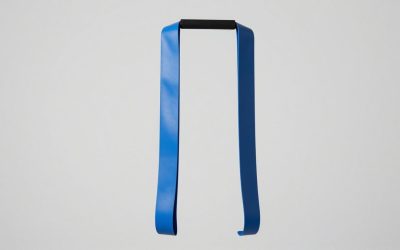 Resistance Bands vs Free Weights: Which Is Right for Your Home (2026)